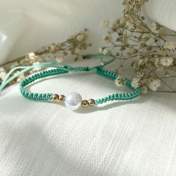 Pearl friendship bracelet ✨🤍✨ - Picture 2 of 3